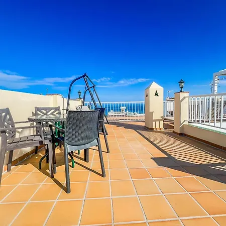 Appartement Discover Beautiful Penthouse Located In The Heart Of Nerja, On The Iconic C *