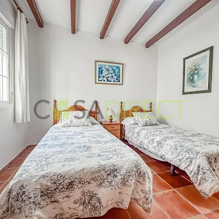 Discover Beautiful Penthouse Located In The Heart Of Nerja, On The Iconic C Apartamento *